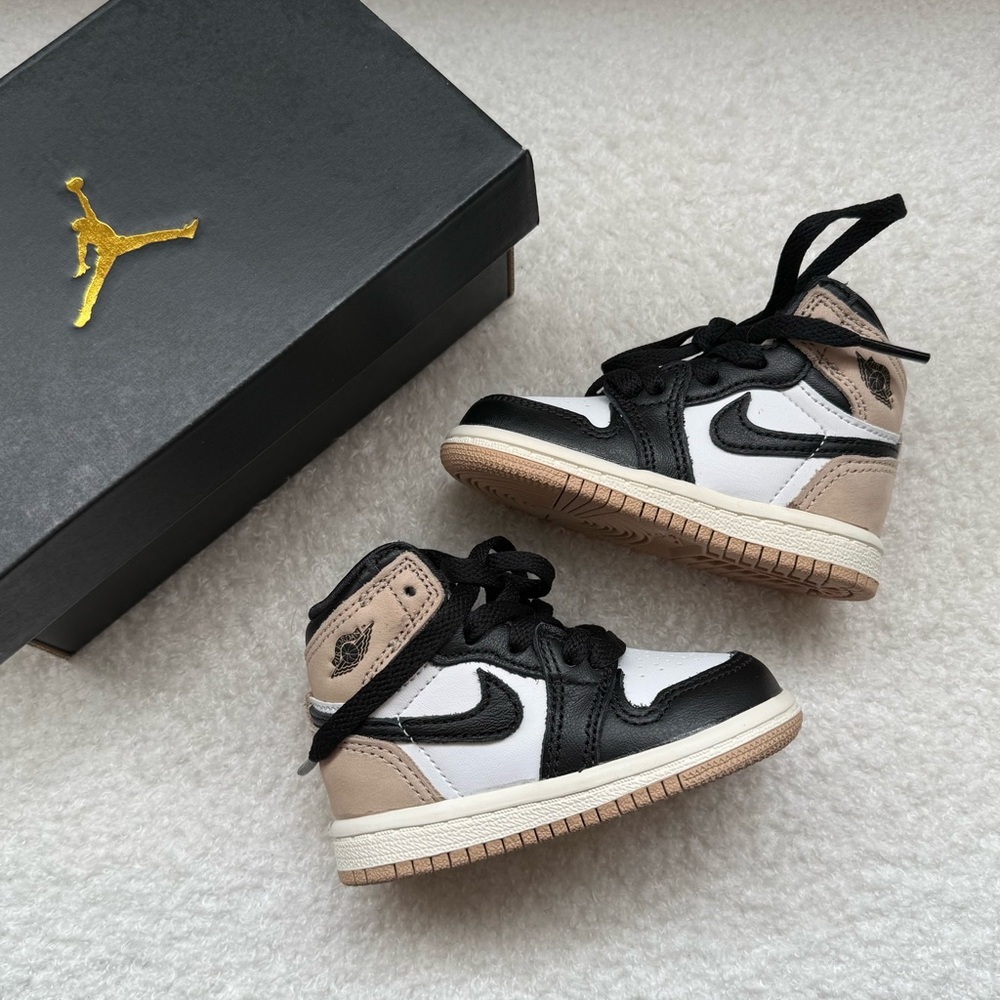 Nike Air Jordan Baby Sneakers "Latte"